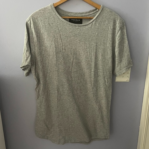 PacSun Tops - 🦋Pacsun basic tee🦋